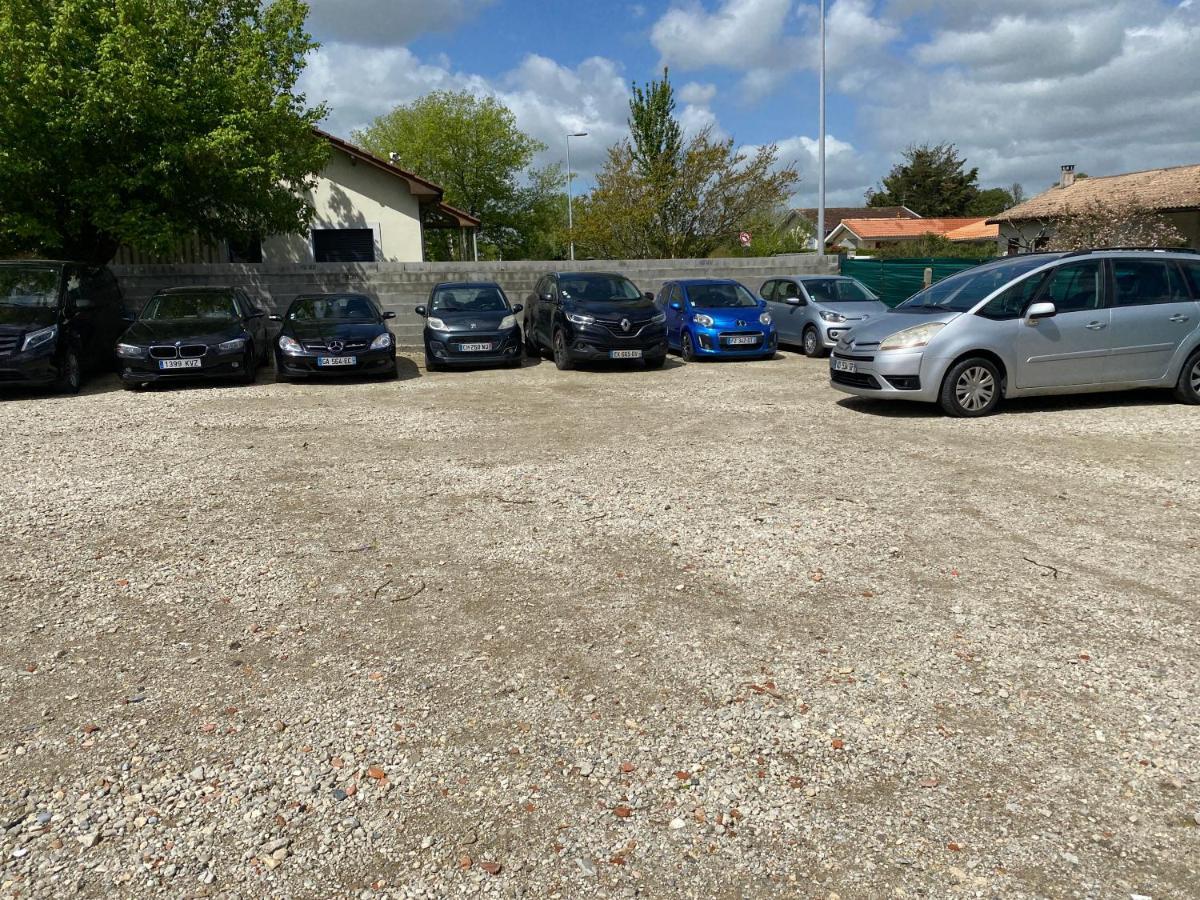 Maison Ok Riba Aeroport Merignac Bed & Breakfast Bagian luar foto